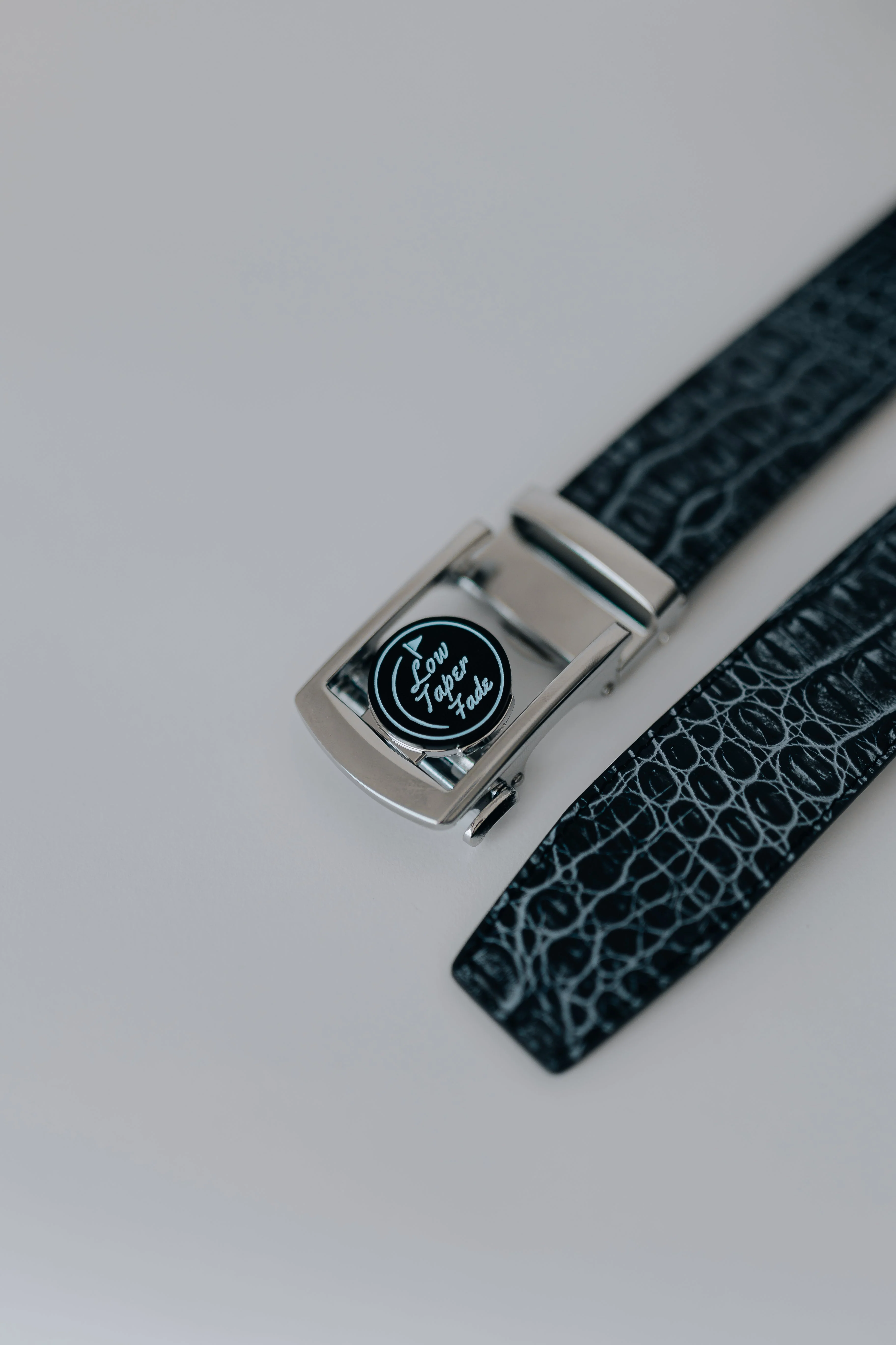 Dartee Golf Josh Kelley Signature: Low Taper Fade Belt - Image 8