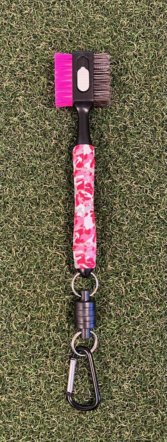 Camo Golf Club Cleaning Brush Magnetic Release/Retractable Spike - Image 3
