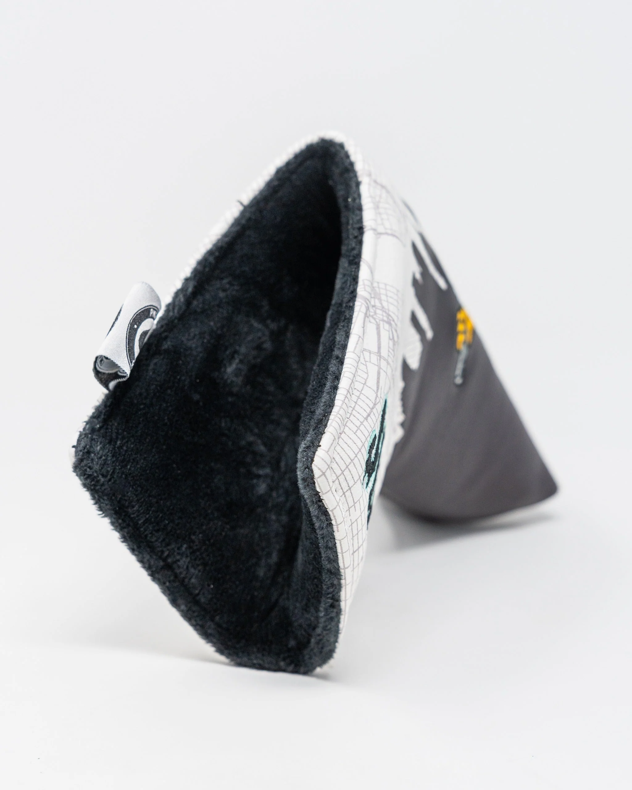 Shady Slice Blade Putter Cover - Image 4